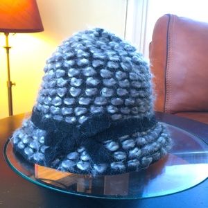 Creativa Made in Italy handmade wool hat